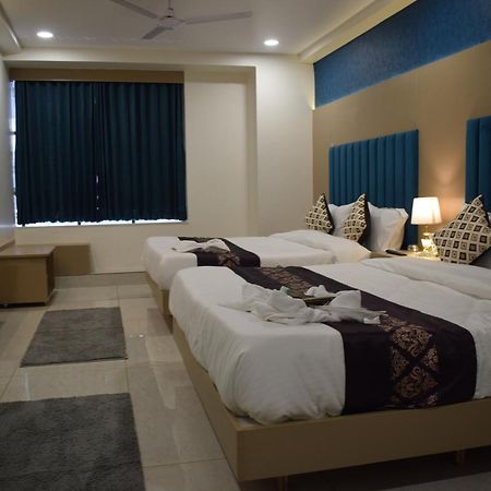 Hotel Royal Square Gandhinagar Exterior foto