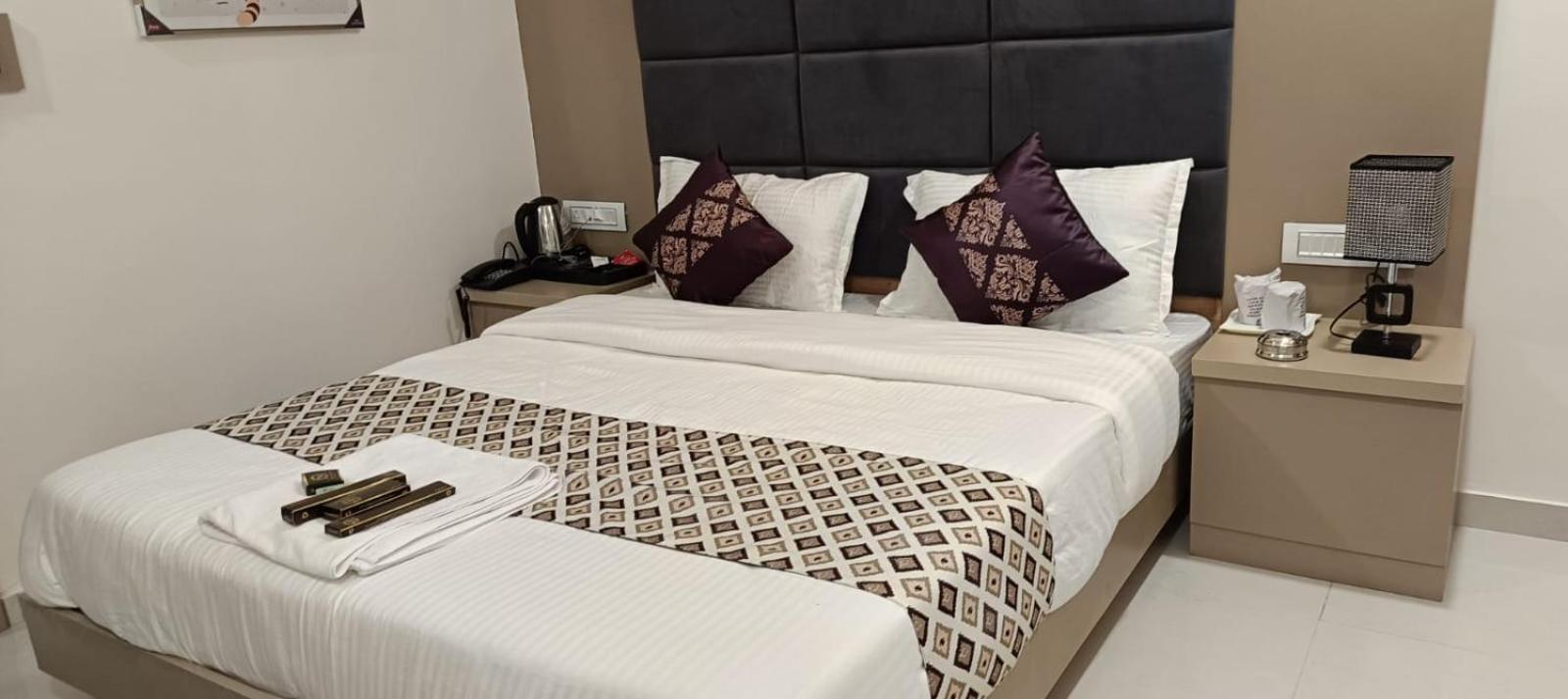 Hotel Royal Square Gandhinagar Exterior foto